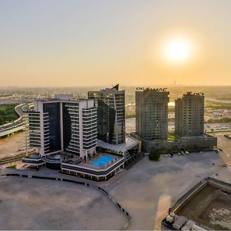 דובאי Luxury Apartments Business Bay Gym Pool Parking By Sojo Stay מראה חיצוני תמונה